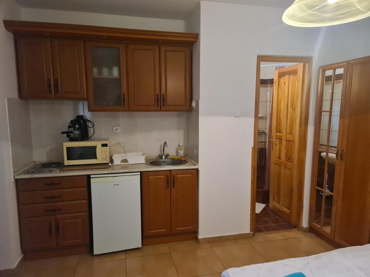 Mediterran Apartman Es Vendeghaz Hajdúszoboszló Zewnętrze zdjęcie