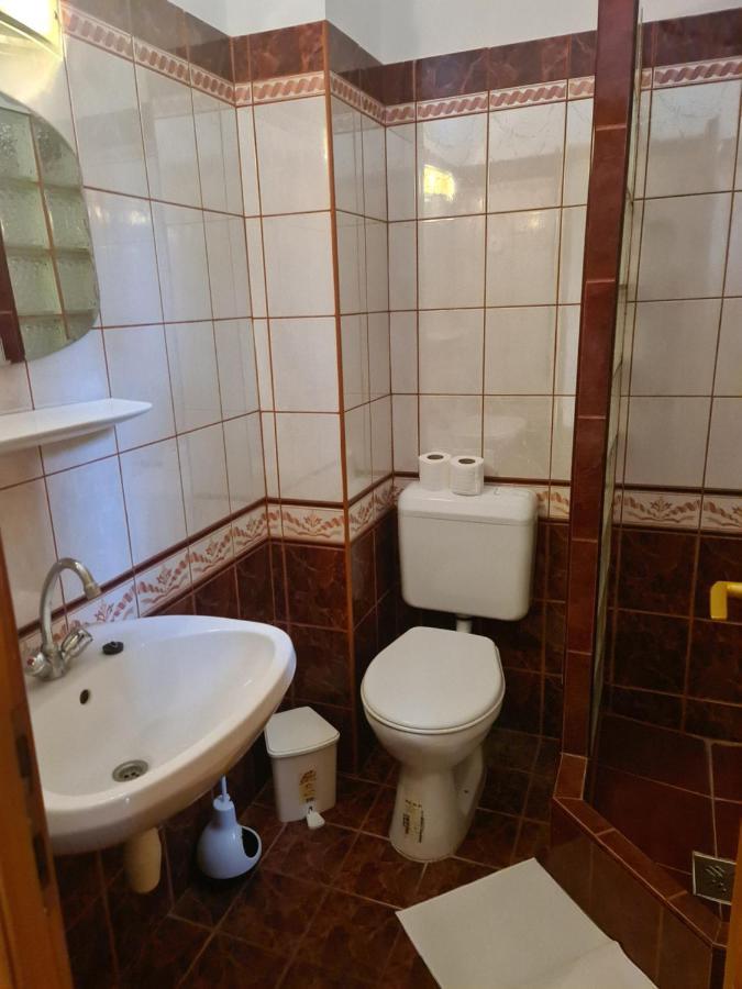 Mediterran Apartman Es Vendeghaz Hajdúszoboszló Zewnętrze zdjęcie